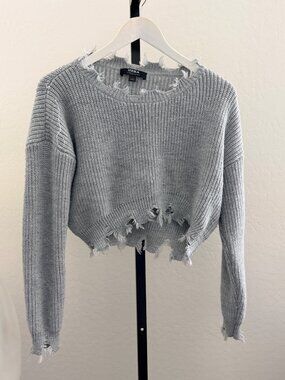 Hera Grey Distressed Knit Crop Sweater sz L